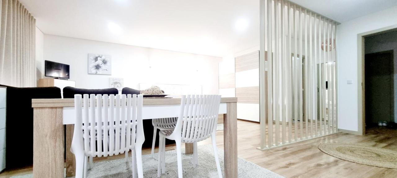 Imperial Apartment 1, 2 E 3 Braga Bagian luar foto