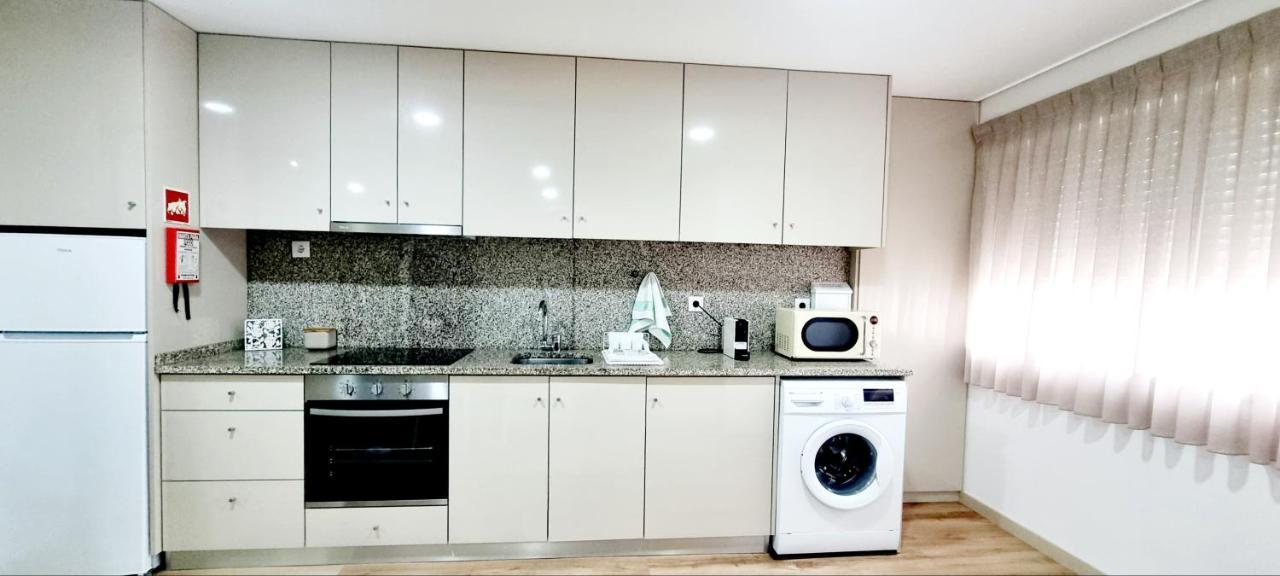 Imperial Apartment 1, 2 E 3 Braga Bagian luar foto
