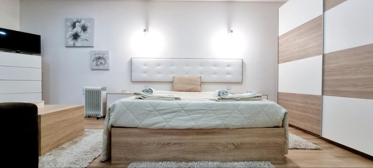 Imperial Apartment 1, 2 E 3 Braga Bagian luar foto