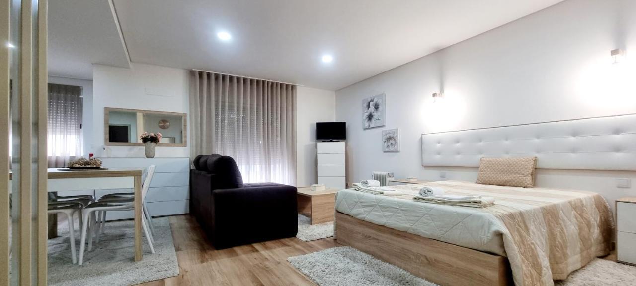 Imperial Apartment 1, 2 E 3 Braga Bagian luar foto