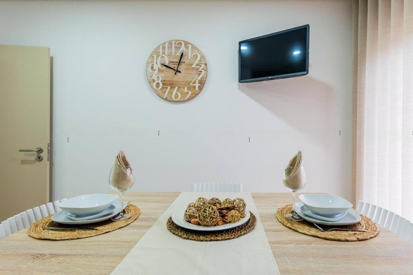 Imperial Apartment 1, 2 E 3 Braga Bagian luar foto